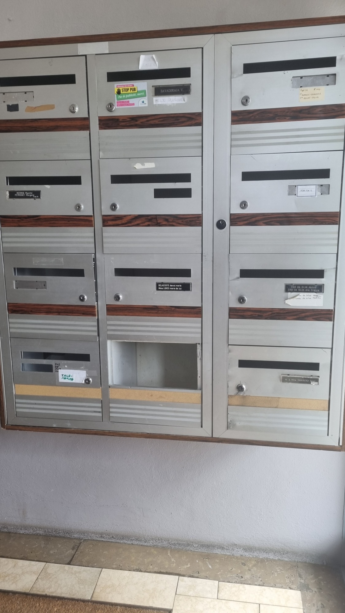 BOITES AUX LETTRES 53 A CHANGER BOITES AUX LETTRES 53 A CHANGER